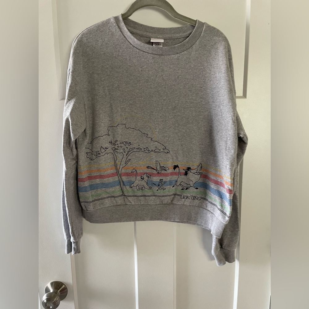 Disney Woman's Sz L Sweatshirt Grey Lion King